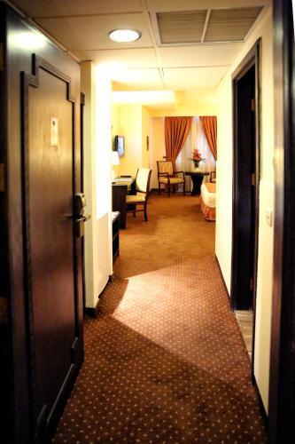 Al Fanar Palace Hotel