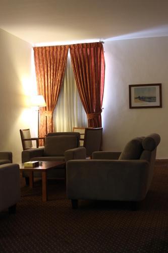 Al Fanar Palace Hotel