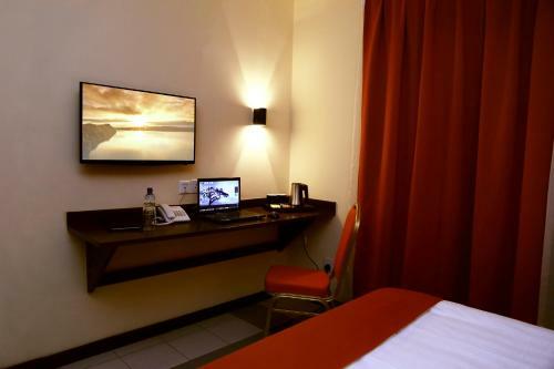 Hotel Qaribu Inn