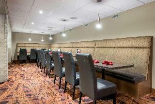 Clarion Hotel & Suites Brandon