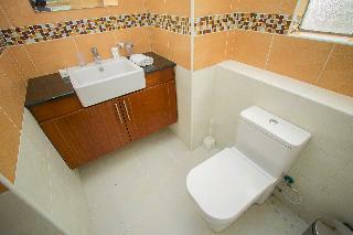 Batians Peak Serviced Apartments