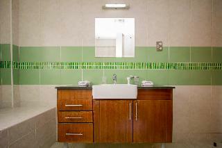 Batians Peak Serviced Apartments
