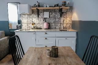 Aparthotel The Swan House Hotel By Ylma