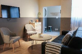 Aparthotel The Swan House Hotel By Ylma