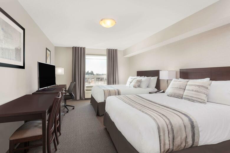 Hotel Ramada By Wyndham Grassland