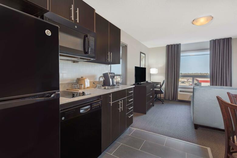 Hotel Ramada By Wyndham Grassland