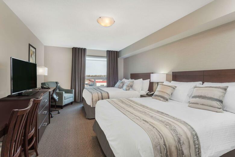 Hotel Ramada By Wyndham Grassland