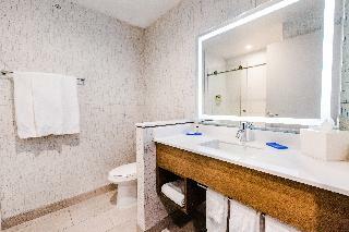 Hotel Holiday Inn Express And Suites West Edmonton-mall