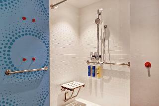 Hotel Tru By Hilton Edmonton Windermere