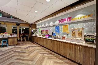 Hotel Tru By Hilton Edmonton Windermere