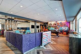 Hotel Tru By Hilton Edmonton Windermere