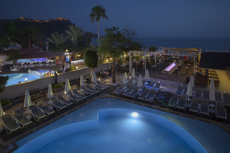 Xperia Saray Beach Hotel