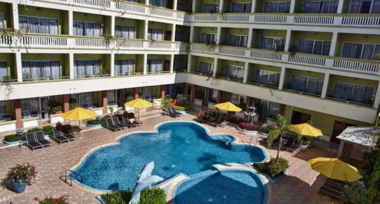 Hotel Cambodian Resort