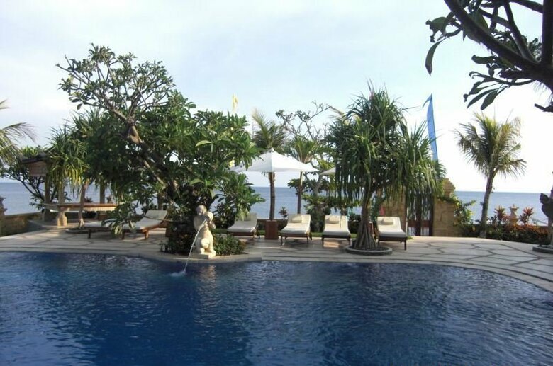 Hotel Arya Amed Beach Resort