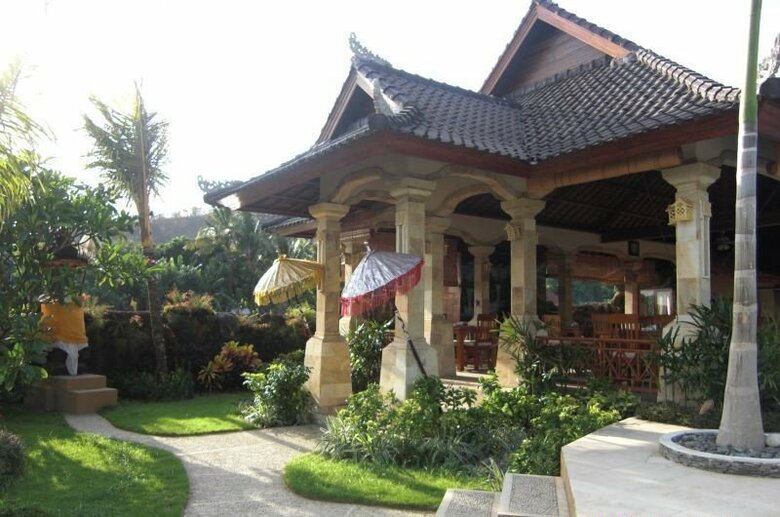 Hotel Arya Amed Beach Resort