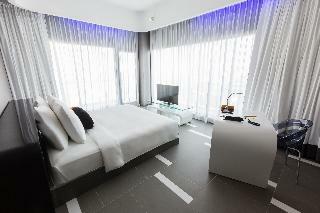 Sun & Moon, Urban Hotel