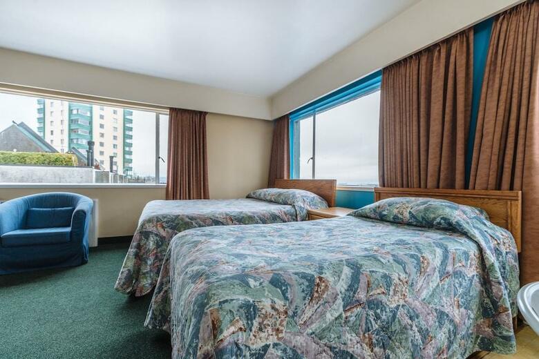 English Bay Hotel