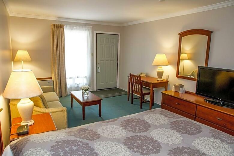Hotel Rideau Heights Inn