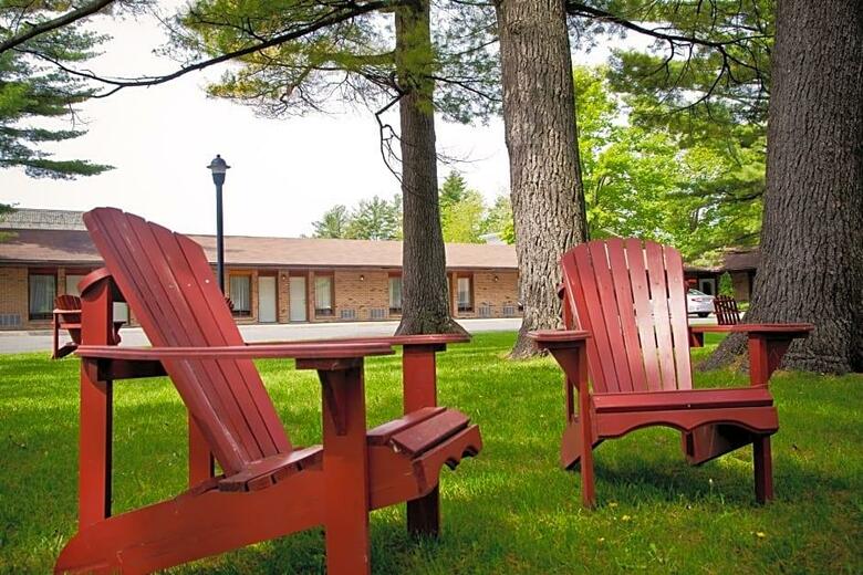Hotel Rideau Heights Inn
