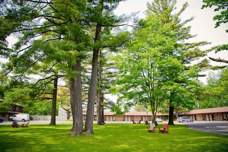 Hotel Rideau Heights Inn
