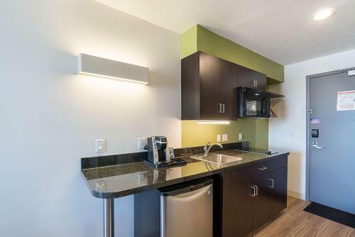 Hotel Studio 6 Bruderheim