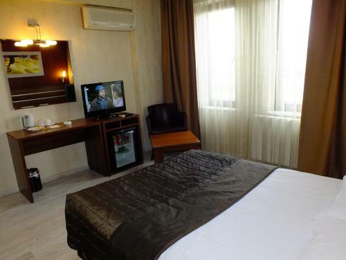 Lifos Hotel