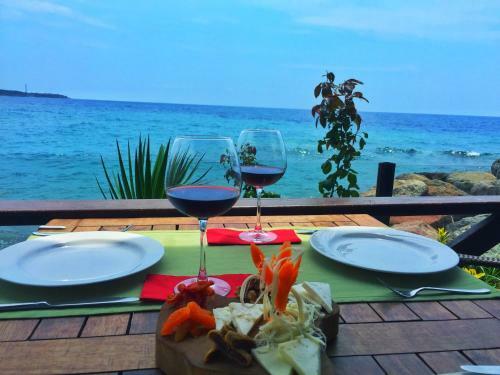 Assos Kervansaray Hotel