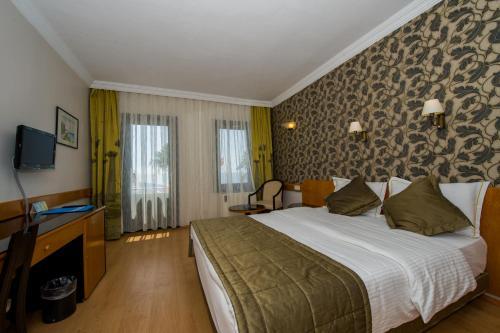 Assos Eden Gardens Hotel