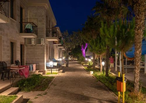 Assos Eden Gardens Hotel