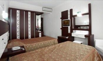 Sea Side Hotel