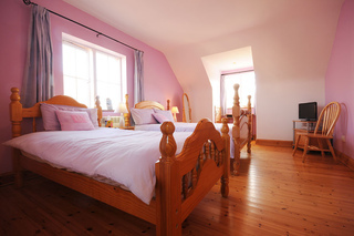 Bed & Breakfast Lurraga House