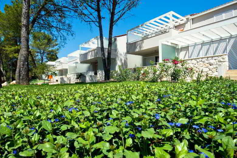 Hotel Zaton Holiday Resort Apartments 4*