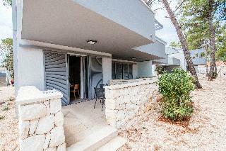 Hotel Zaton Holiday Resort Apartments 4*