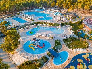 Hotel Zaton Holiday Resort Apartments 4*