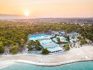 Hotel Zaton Holiday Resort Apartments 4*