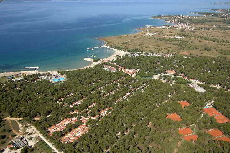 Hotel Zaton Holiday Resort Apartments 4*