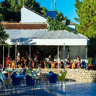Hotel Zaton Holiday Resort Apartments 4*