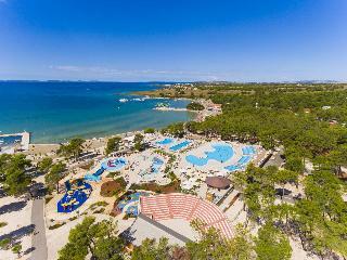Hotel Zaton Holiday Resort Apartments 4*
