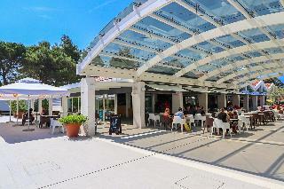Hotel Zaton Holiday Resort Apartments 4*