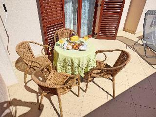 Hotel Apartments Nives