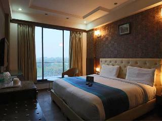 Hotel Signature Grand