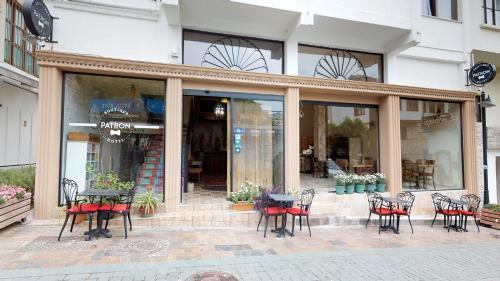 Artemiss Hotel