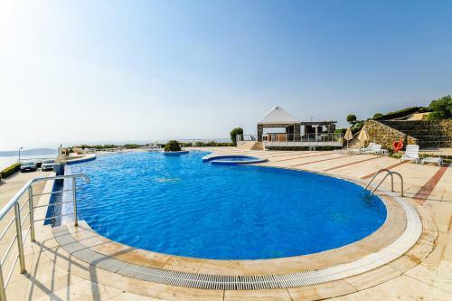 Grand Sea View Aparts