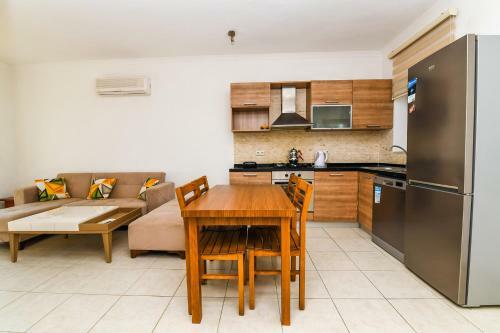 Grand Sea View Aparts