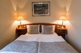 Onriver Hotels - Ms Cezanne