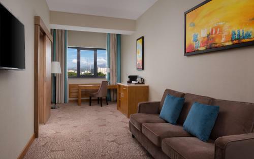 Hotel Doubletree By Hilton Almaty