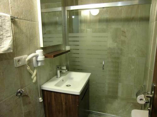 Hostal Hotel Happy Caretta