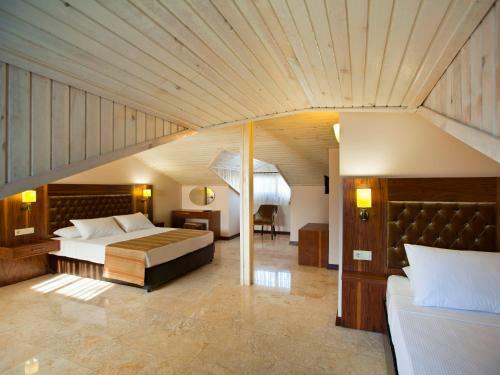 Montana Hotel