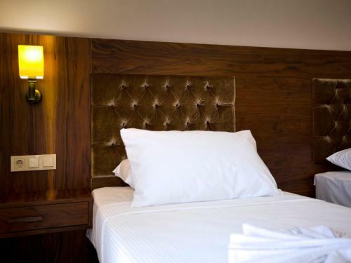 Montana Hotel