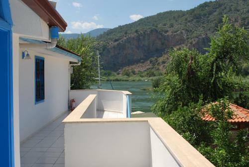 Myra Hotel
